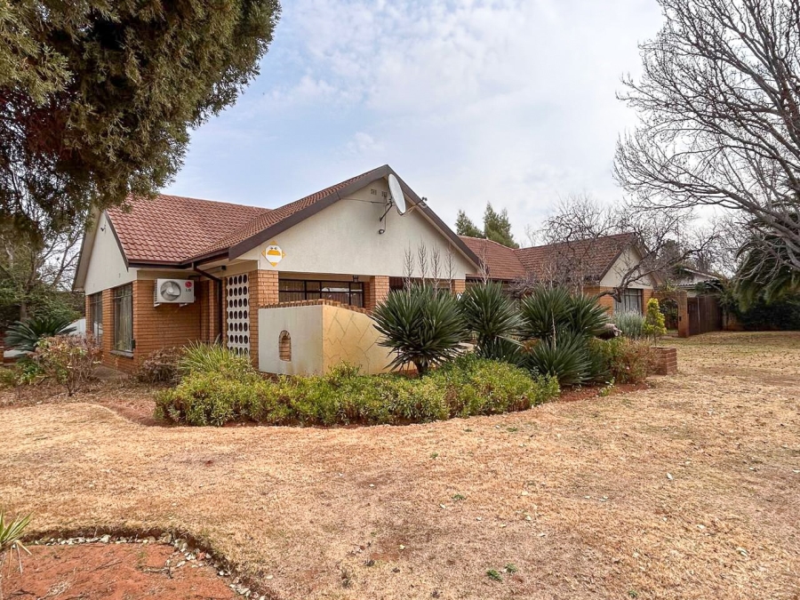 4 Bedroom Property for Sale in Parys Free State